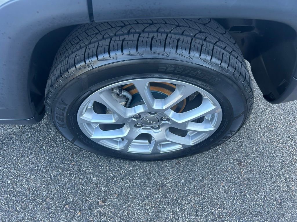 Used 2022 Jeep Compass Latitude image 11