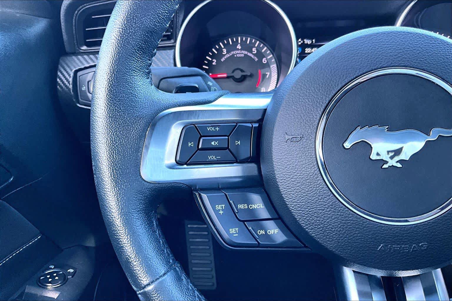 Used 2020 Ford Mustang Coupe RWD image 22