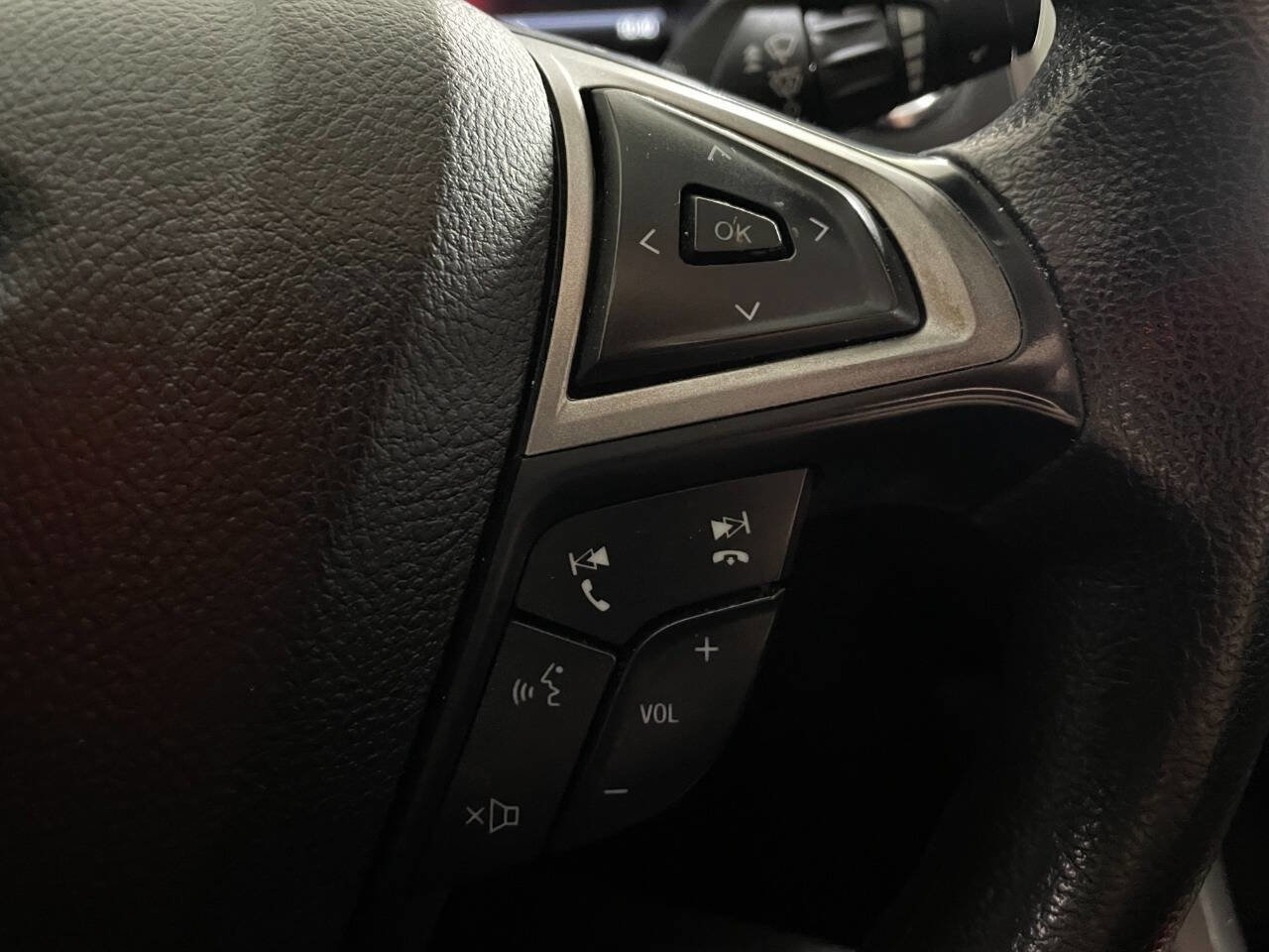 Used 2020 Ford Fusion SE image 37