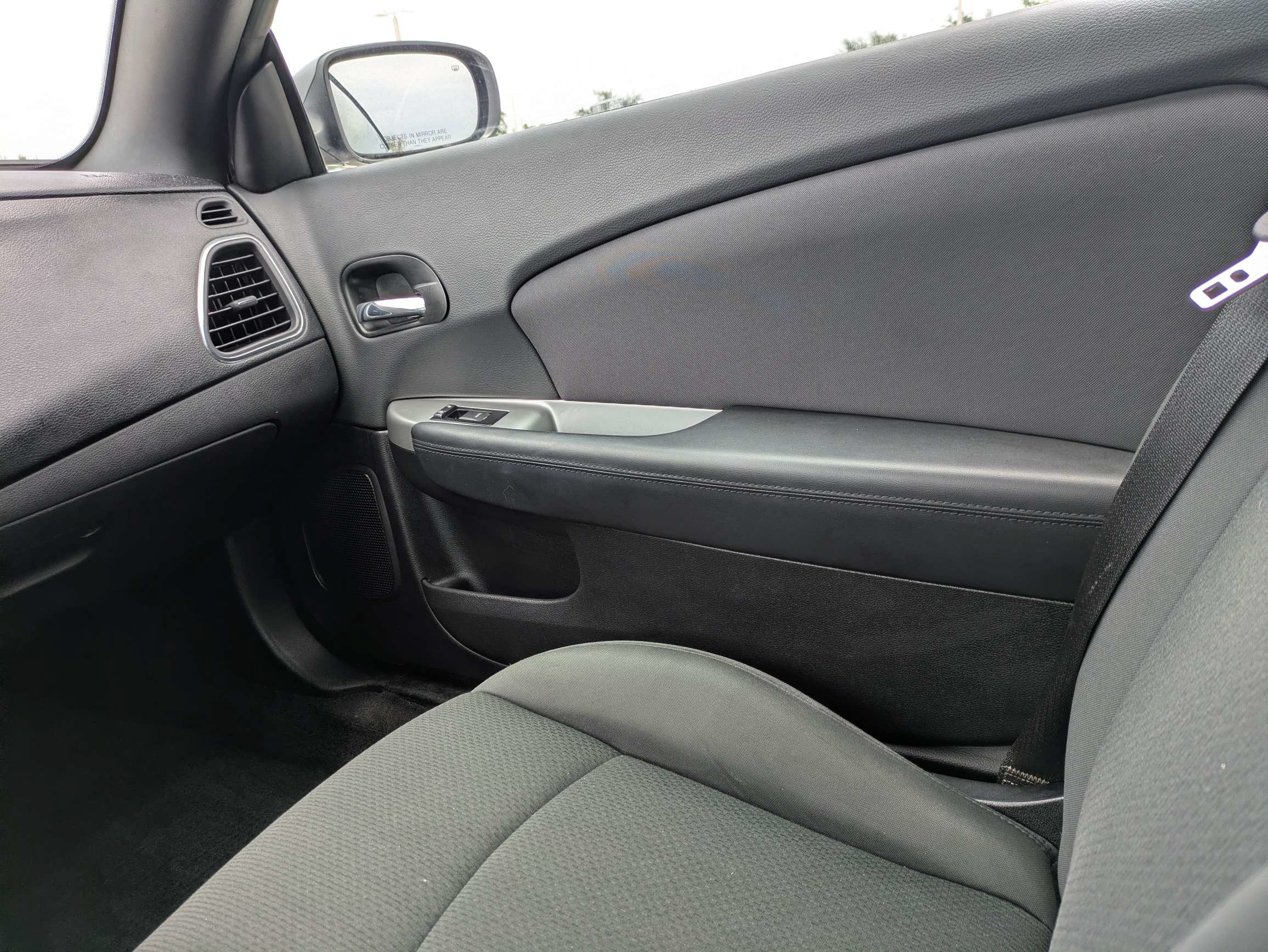 Used 2012 Chrysler 200 Touring FWD image 18