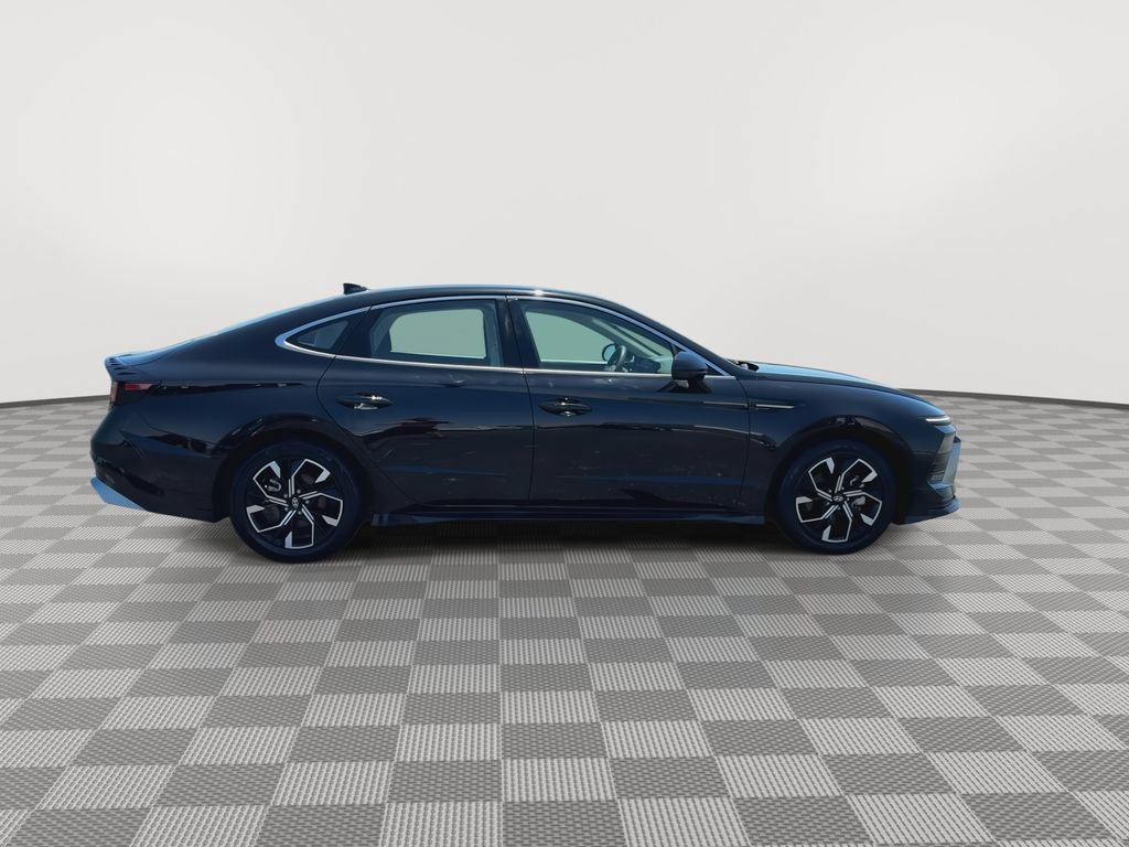 Used 2025 Hyundai Sonata SEL FWD image 9