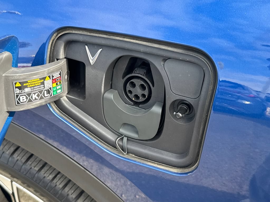 New 2025 VinFast VF 8 Plus AWD/4WD image 9