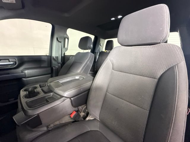 Used 2022 Chevrolet Silverado 2500 Custom w/ Custom Convenience Package AWD/4WD image 17