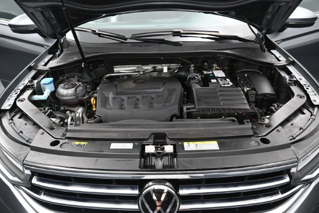 Used 2023 Volkswagen Tiguan SE FWD image 35