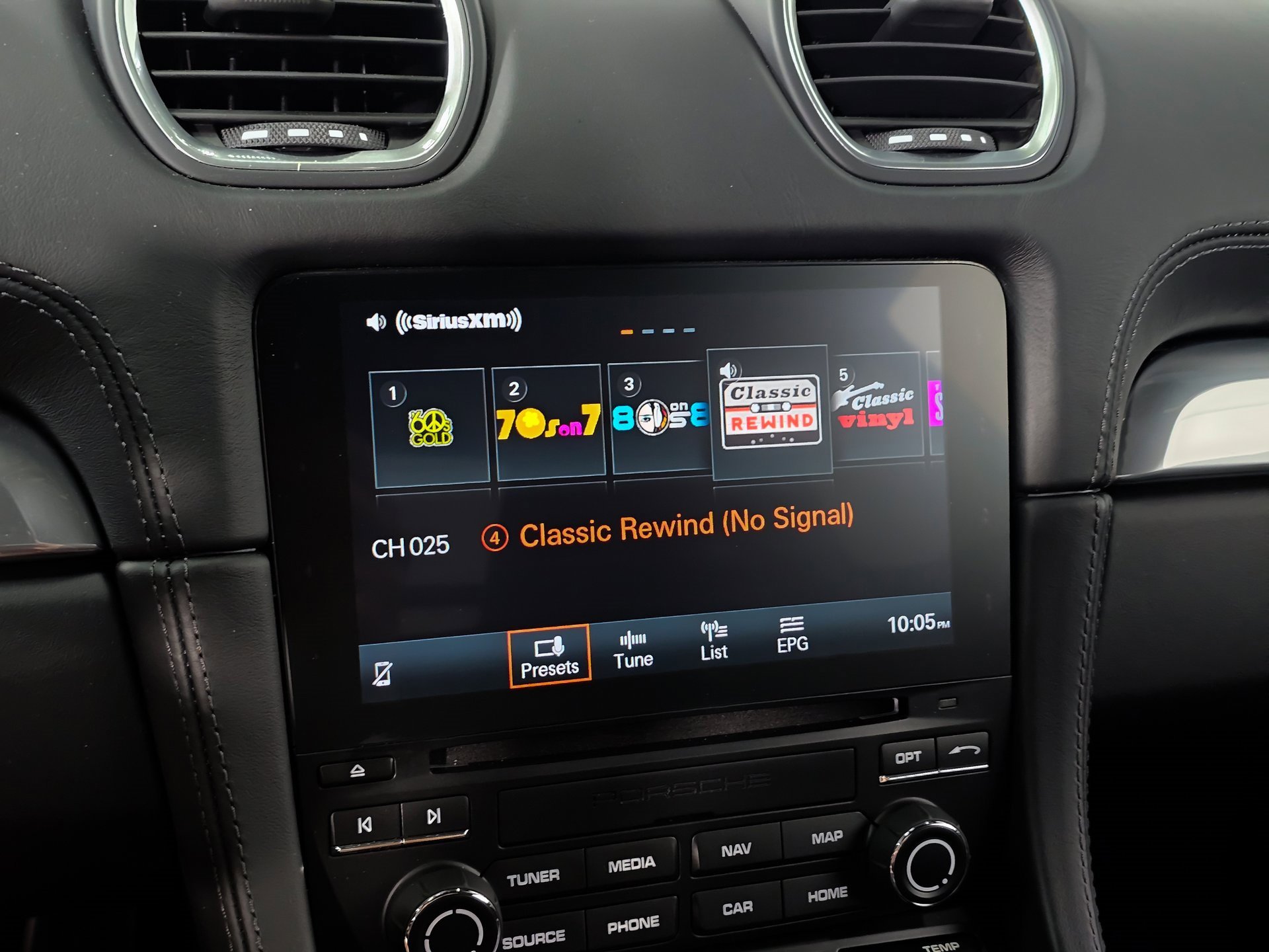 Used 2021 Porsche 718 Cayman GT4 image 17