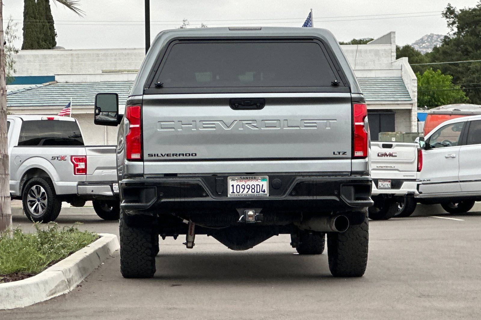 Used 2025 Chevrolet Silverado 2500 LTZ w/ Trail Boss Package image 5