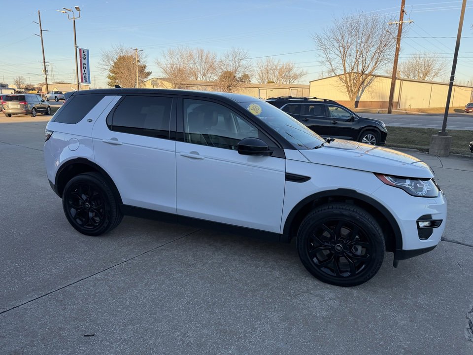 Used 2015 Land Rover Discovery Sport HSE image 4