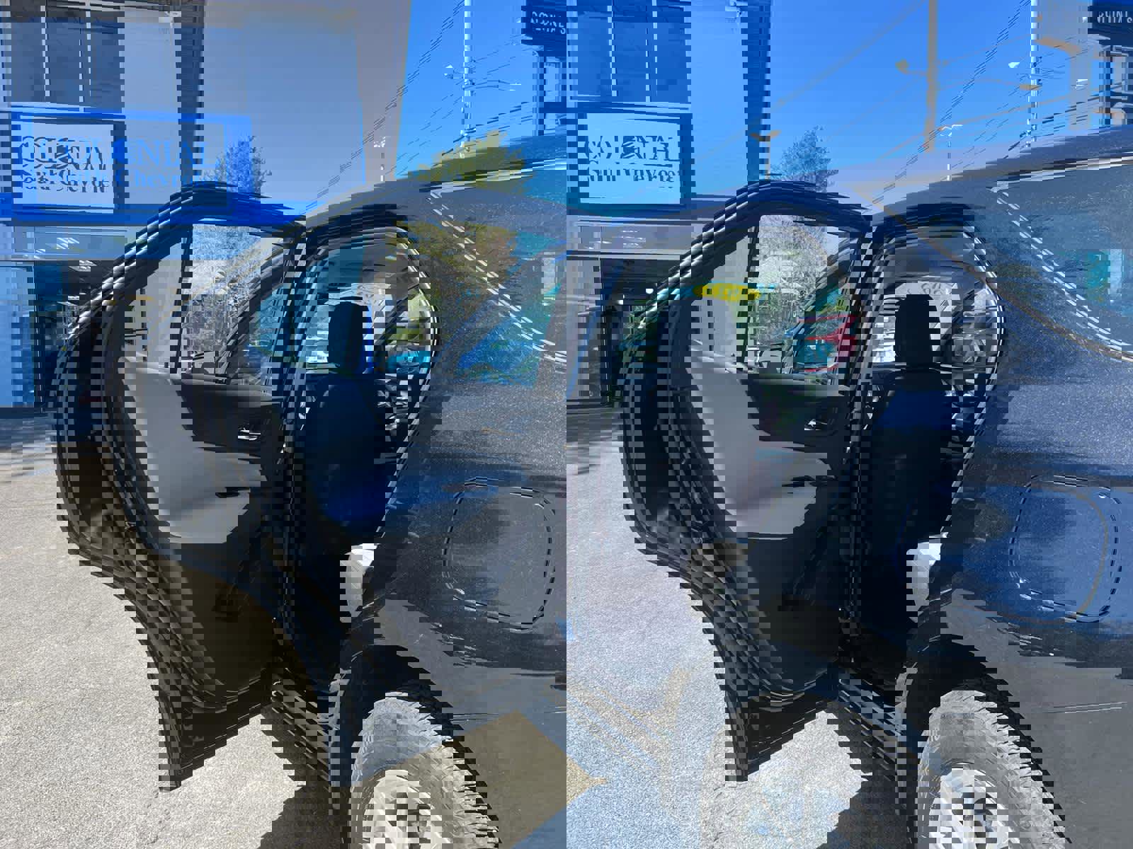 Certified 2023 Chevrolet Equinox LS w/ Driver Confidence II Package image 32