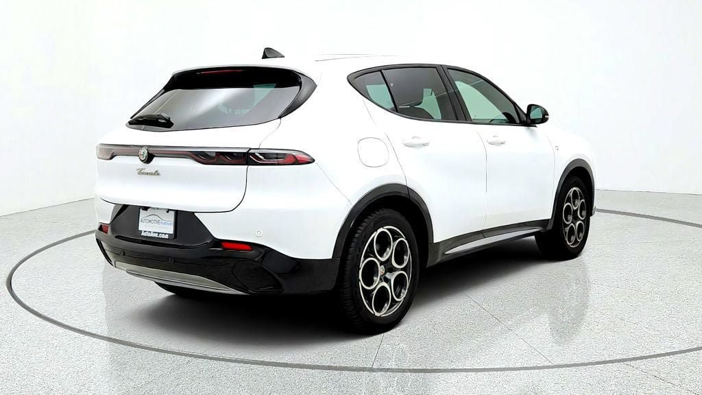Used 2024 Alfa Romeo Tonale Ti AWD/4WD image 5