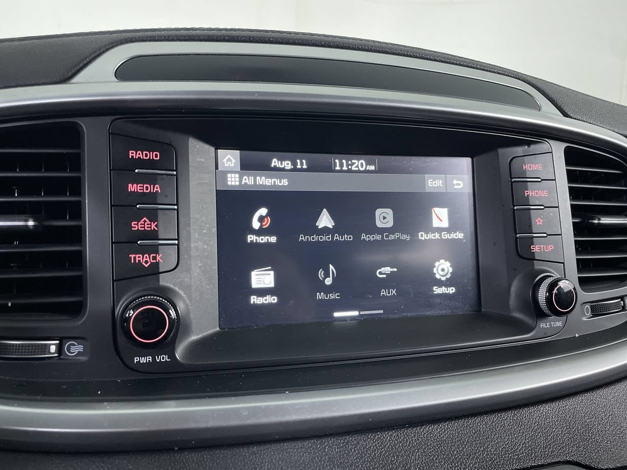 Used 2020 Kia Sorento LX AWD/4WD image 15