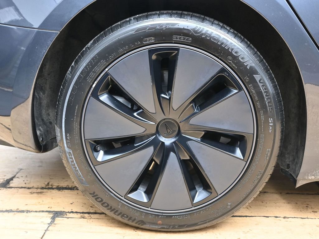Used 2025 Tesla Model 3 Long Range image 12