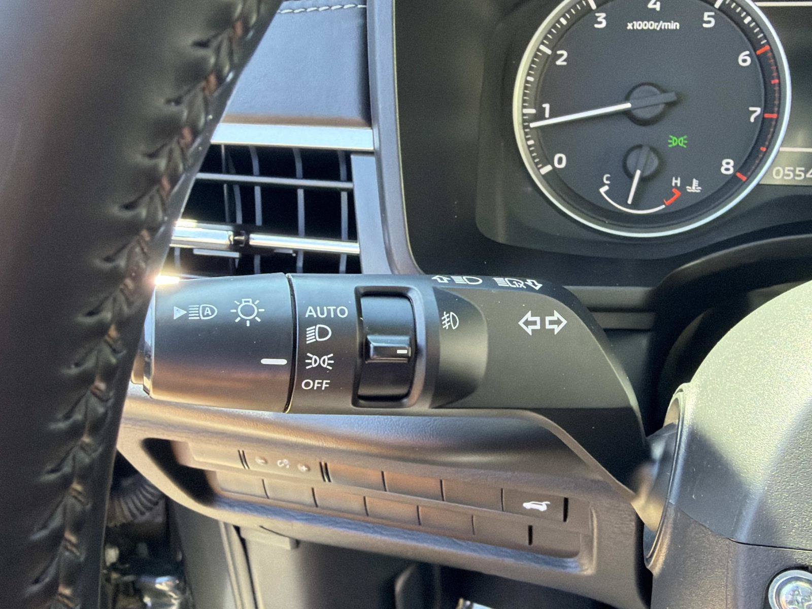 Used 2024 Mitsubishi Outlander FWD image 29
