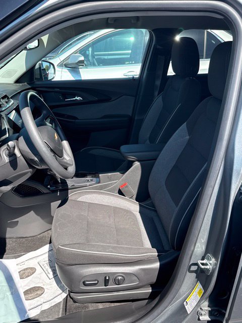 Used 2023 Chevrolet TrailBlazer LT w/ Convenience Package FWD image 13