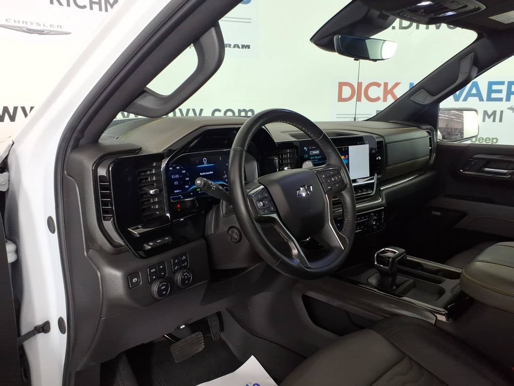 Used 2024 Chevrolet Silverado 1500 ZR2 w/ Technology Package AWD/4WD image 14