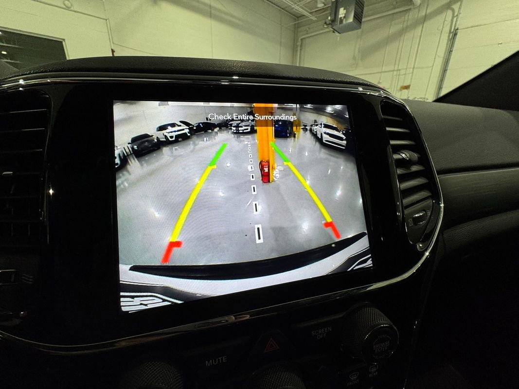 Used 2020 Jeep Grand Cherokee Altitude image 20