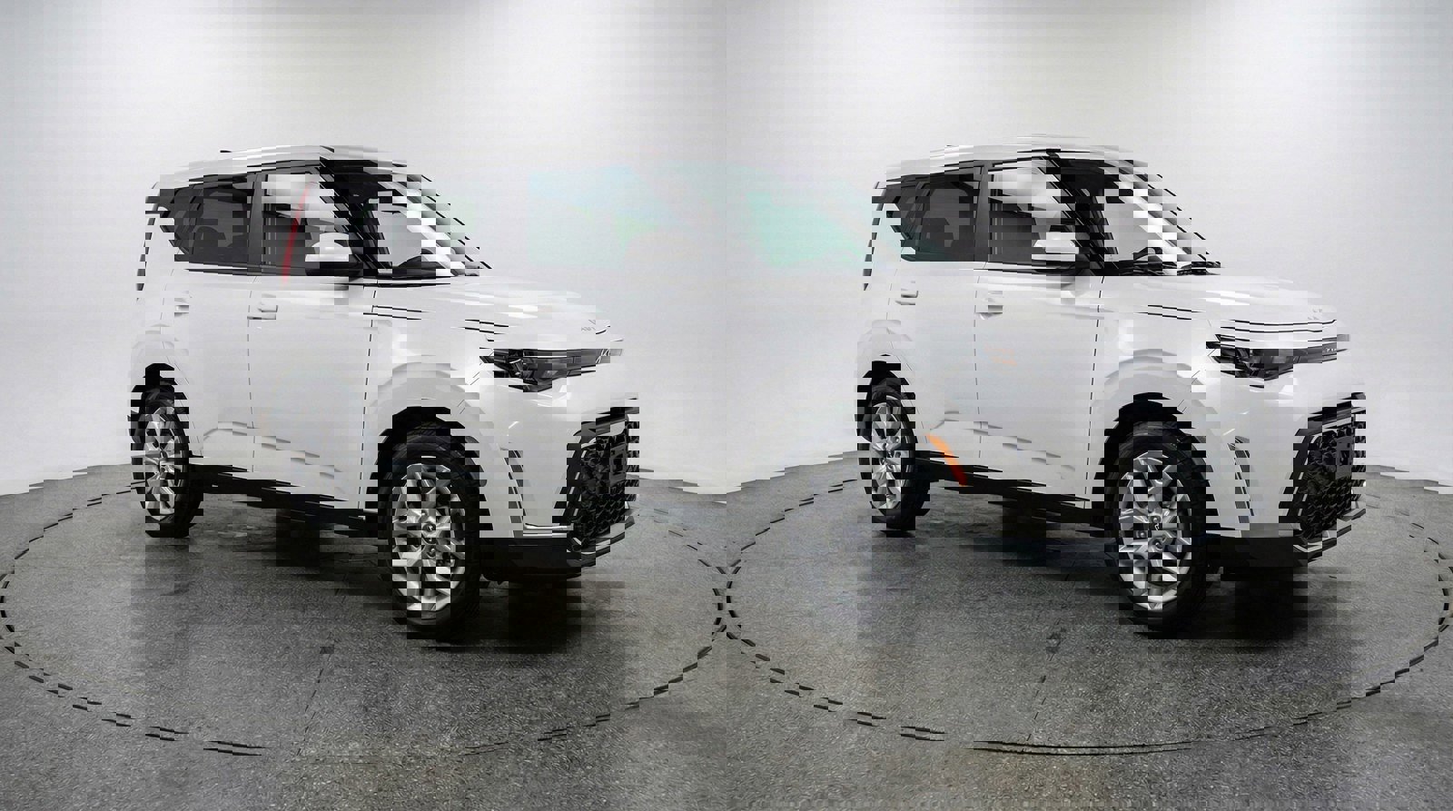 Used 2025 Kia Soul LX w/ LX Technology Package image 1