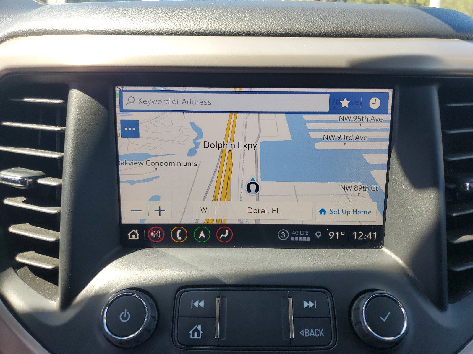 Used 2021 GMC Acadia Denali image 28