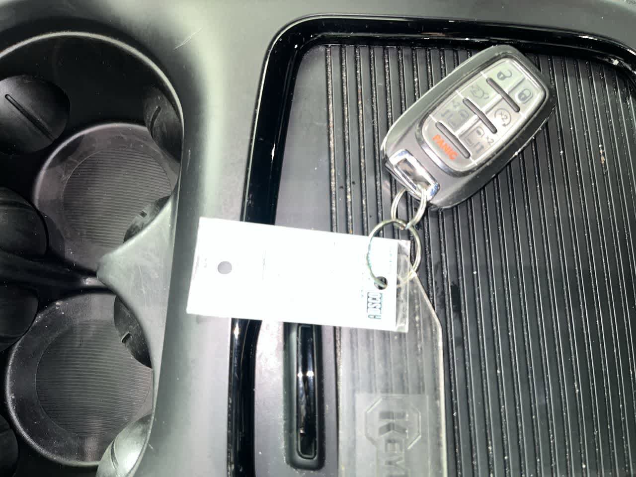 Used 2024 Chrysler Pacifica Limited image 24