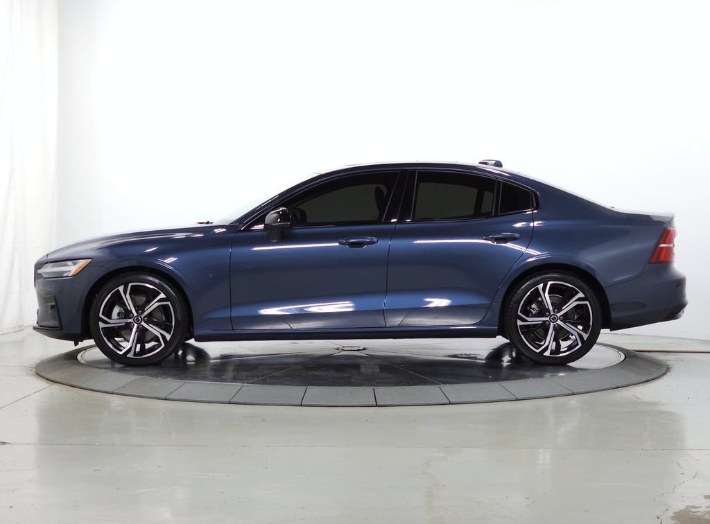 Certified 2025 Volvo S60 B5 Core w/ Climate Package AWD/4WD image 5