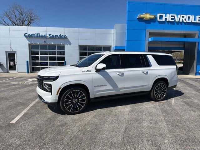 Used 2025 Chevrolet Suburban High Country image 4