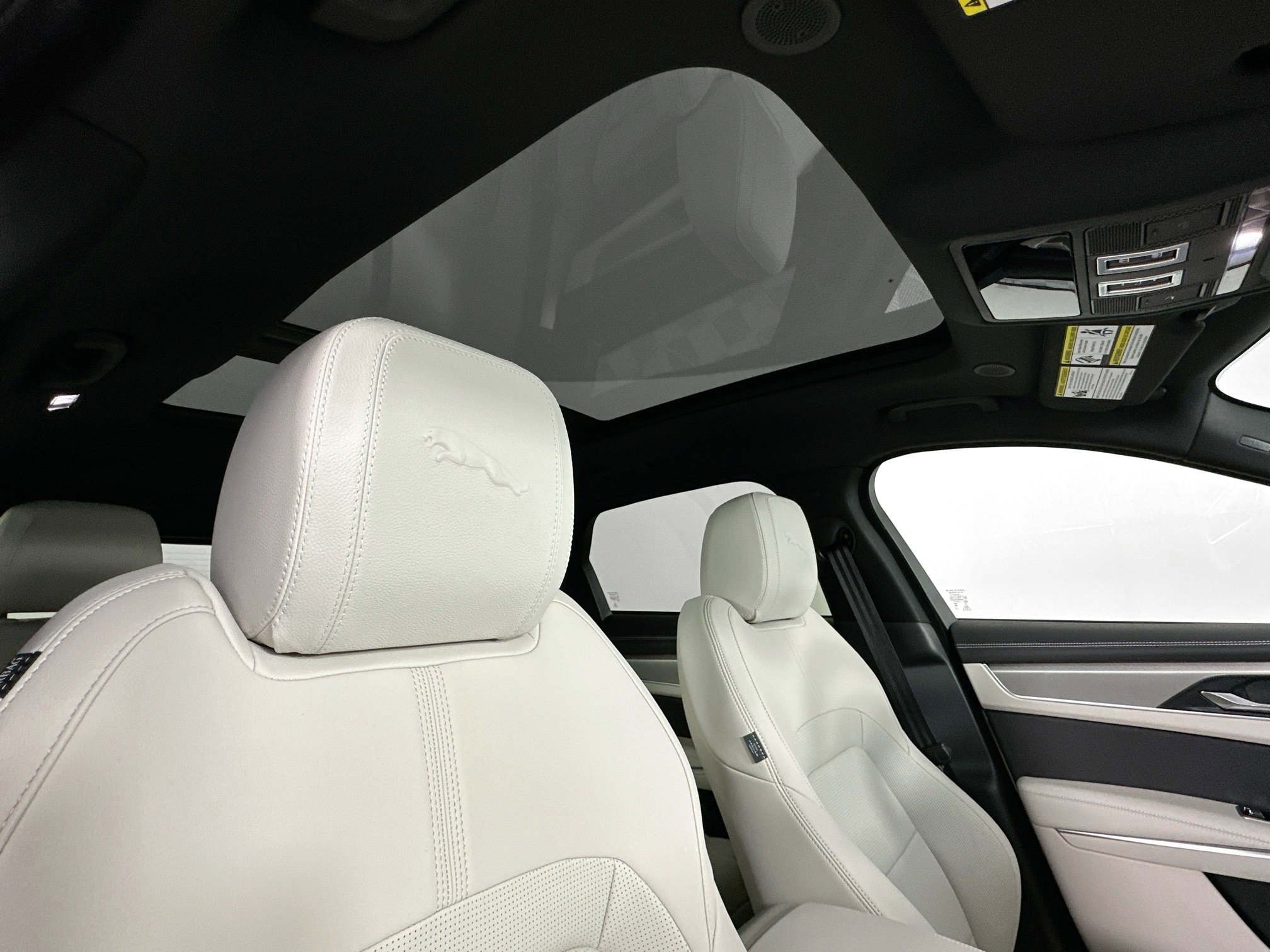 Used 2026 Jaguar F-PACE R-Dynamic S image 20