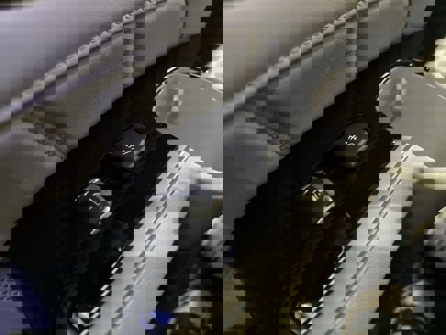 Used 2023 Kia Sorento SX Prestige w/ Panoramic Sunroof Package image 23