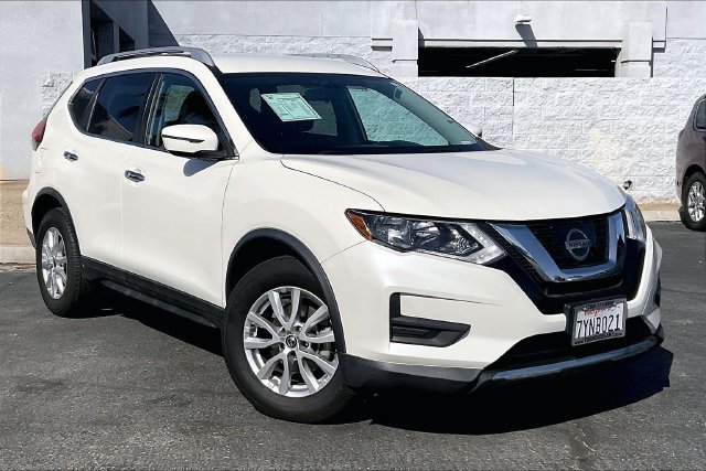 Used 2017 Nissan Rogue SV AWD/4WD image 12
