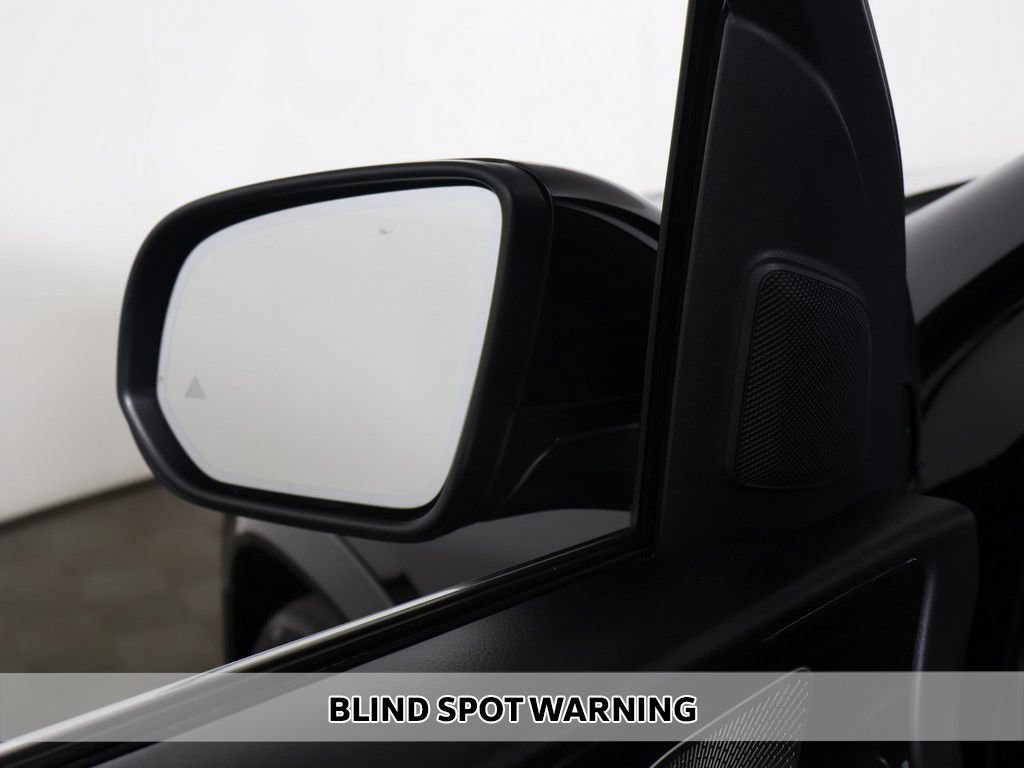 Used 2022 Mercedes-Benz GLE 450 4MATIC w/ AMG Line Exterior image 8