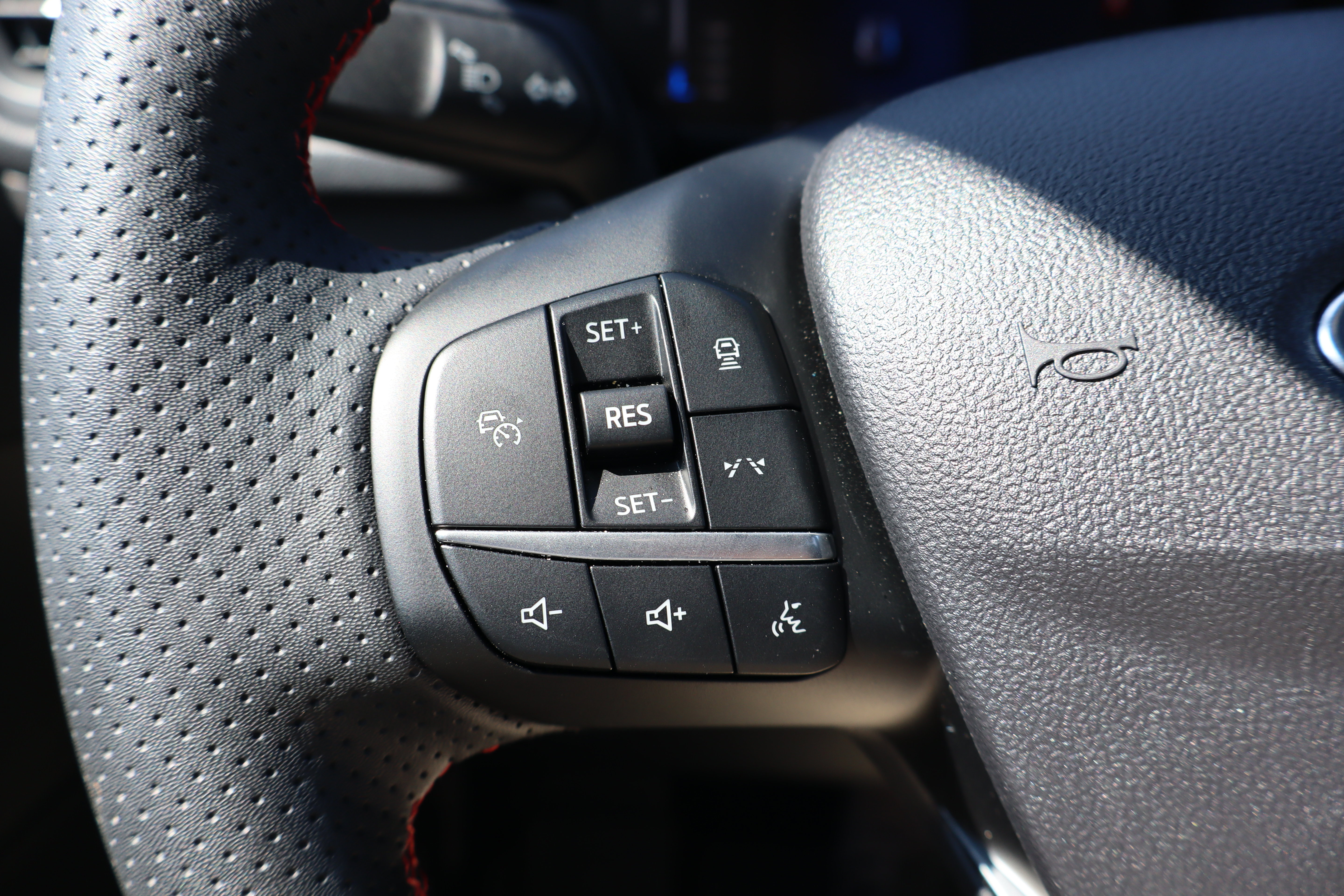 Used 2024 Ford Escape ST-Line w/ Tech Pack #1 AWD/4WD image 15