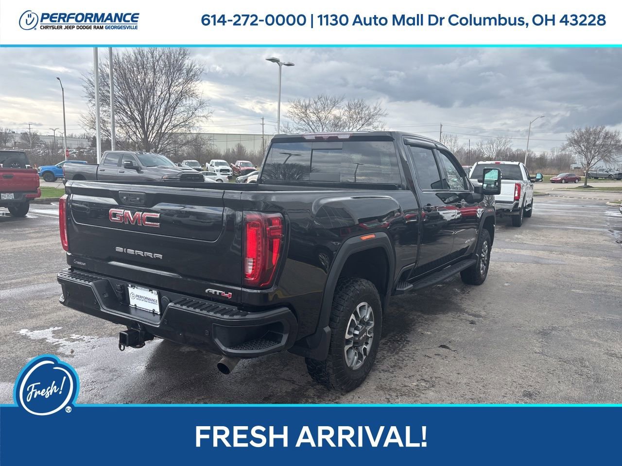 Used 2022 GMC Sierra 2500 AT4 w/ AT4 Preferred Package image 4