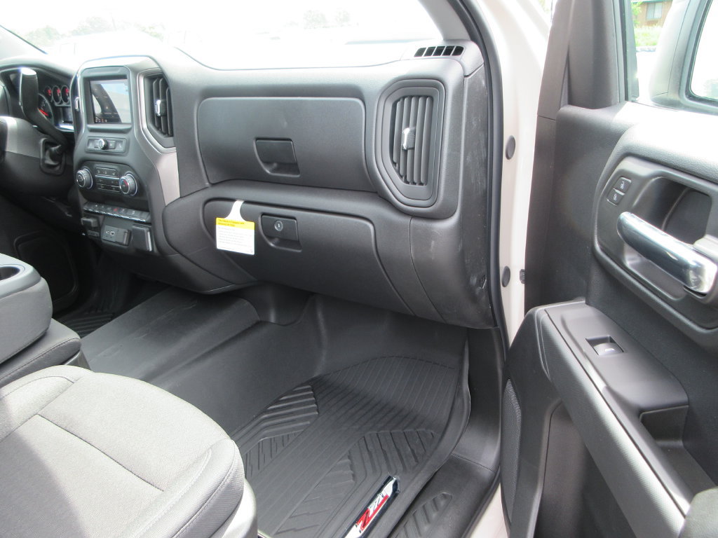 New 2026 Chevrolet Silverado 1500 Custom Trail Boss w/ LPO, Dark Essentials Package AWD/4WD image 21