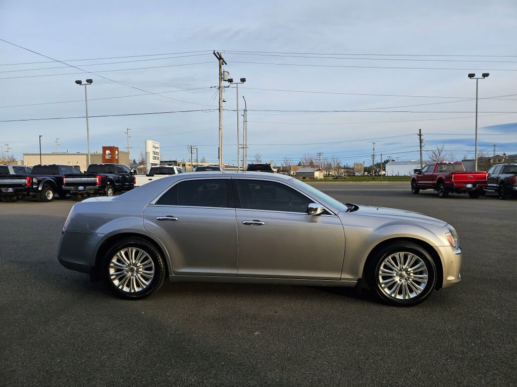Used 2014 Chrysler 300 C w/ Light Group image 5