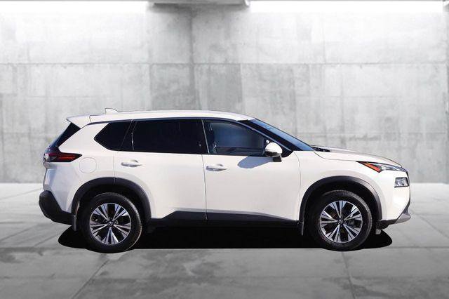 Used 2021 Nissan Rogue SV image 5
