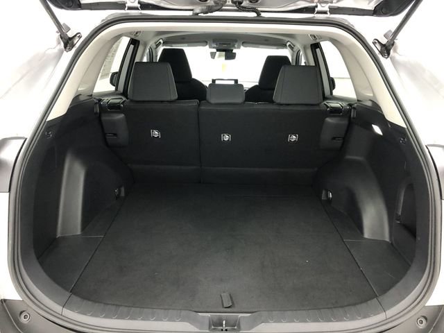 Used 2023 Toyota RAV4 LE image 23