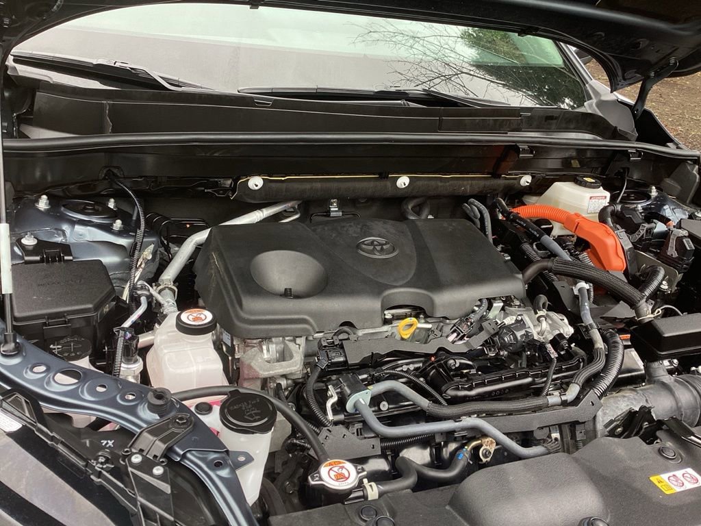 Used 2023 Toyota Venza LE image 19