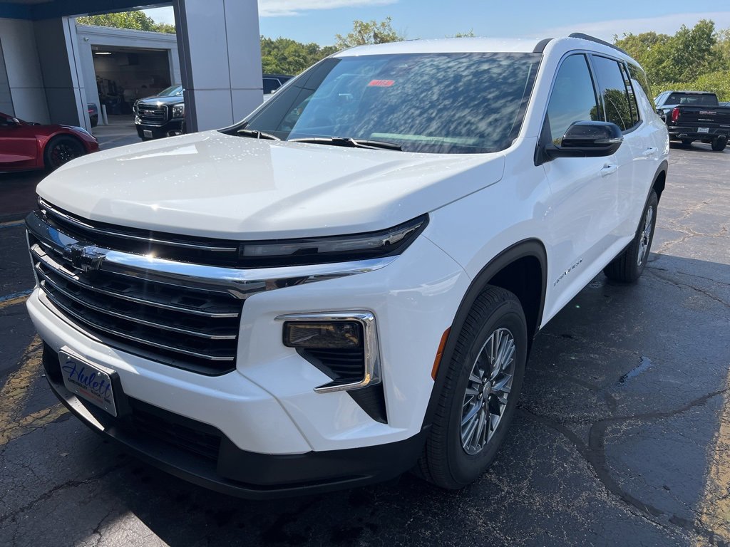 New 2026 Chevrolet Traverse LT w/ LPO, Floor Liner Package video 1