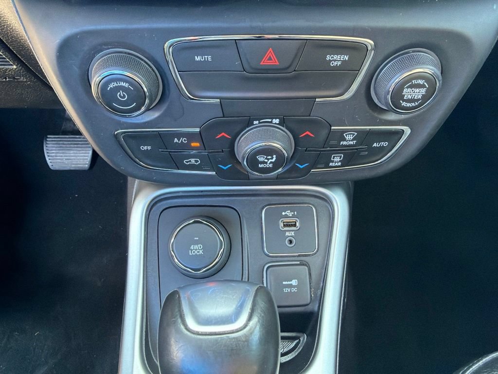 Used 2021 Jeep Compass Latitude w/ Convenience Group AWD/4WD image 28
