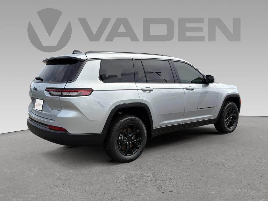 New 2026 Jeep Grand Cherokee L 2WD image 17