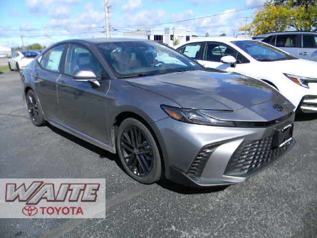 New 2026 Toyota Camry SE FWD image 1