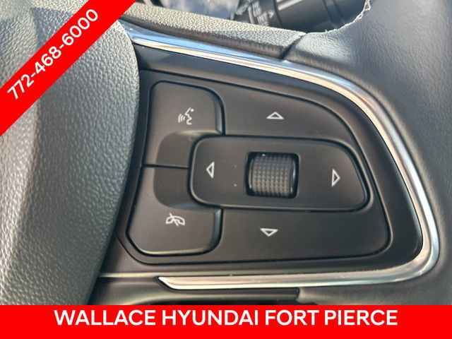 Used 2022 Buick Encore GX Essence image 24