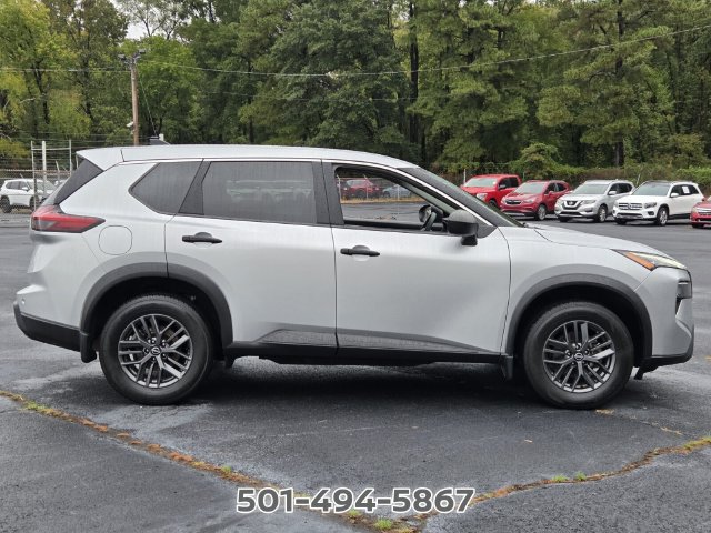 Used 2024 Nissan Rogue S FWD image 6