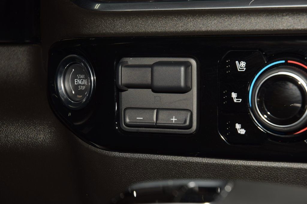 Used 2025 Chevrolet Silverado 1500 High Country w/ Midnight Edition image 32