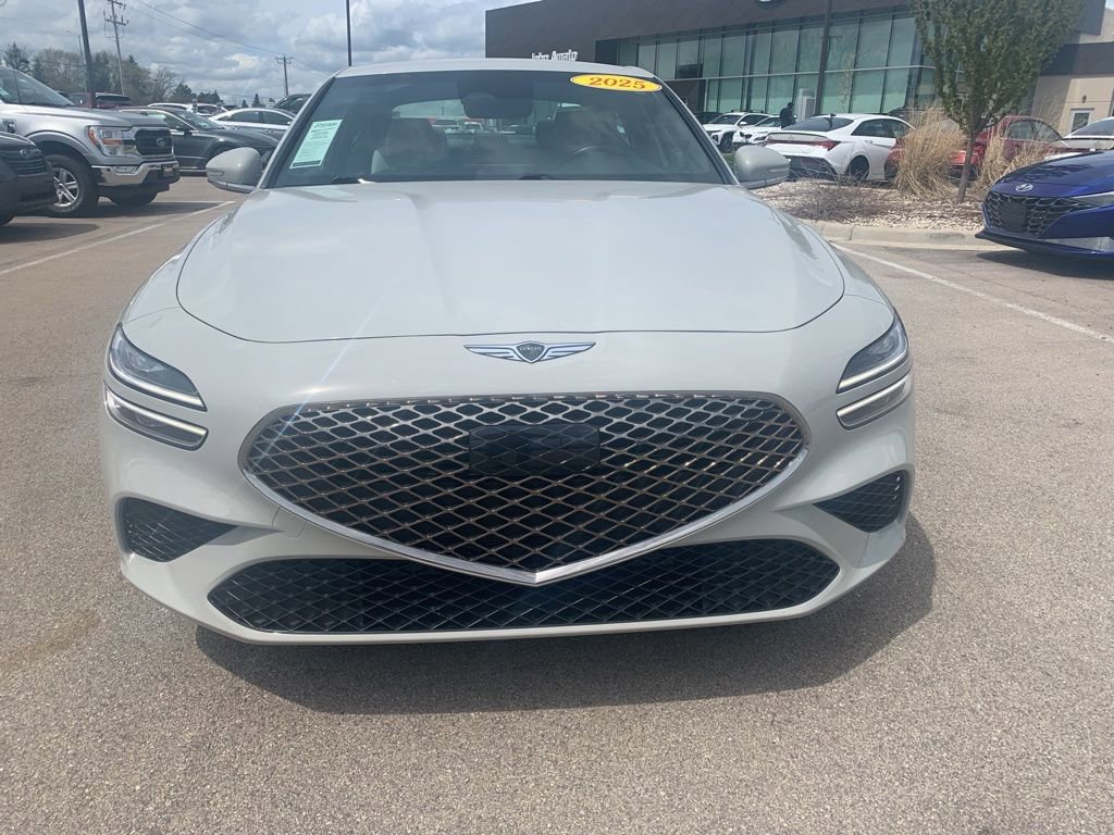 Used 2025 Genesis G70 2.5T AWD/4WD image 8