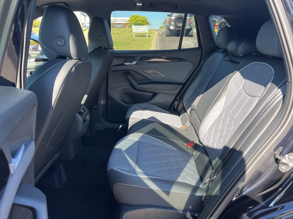 New 2026 Volkswagen Tiguan SEL R-Line image 24