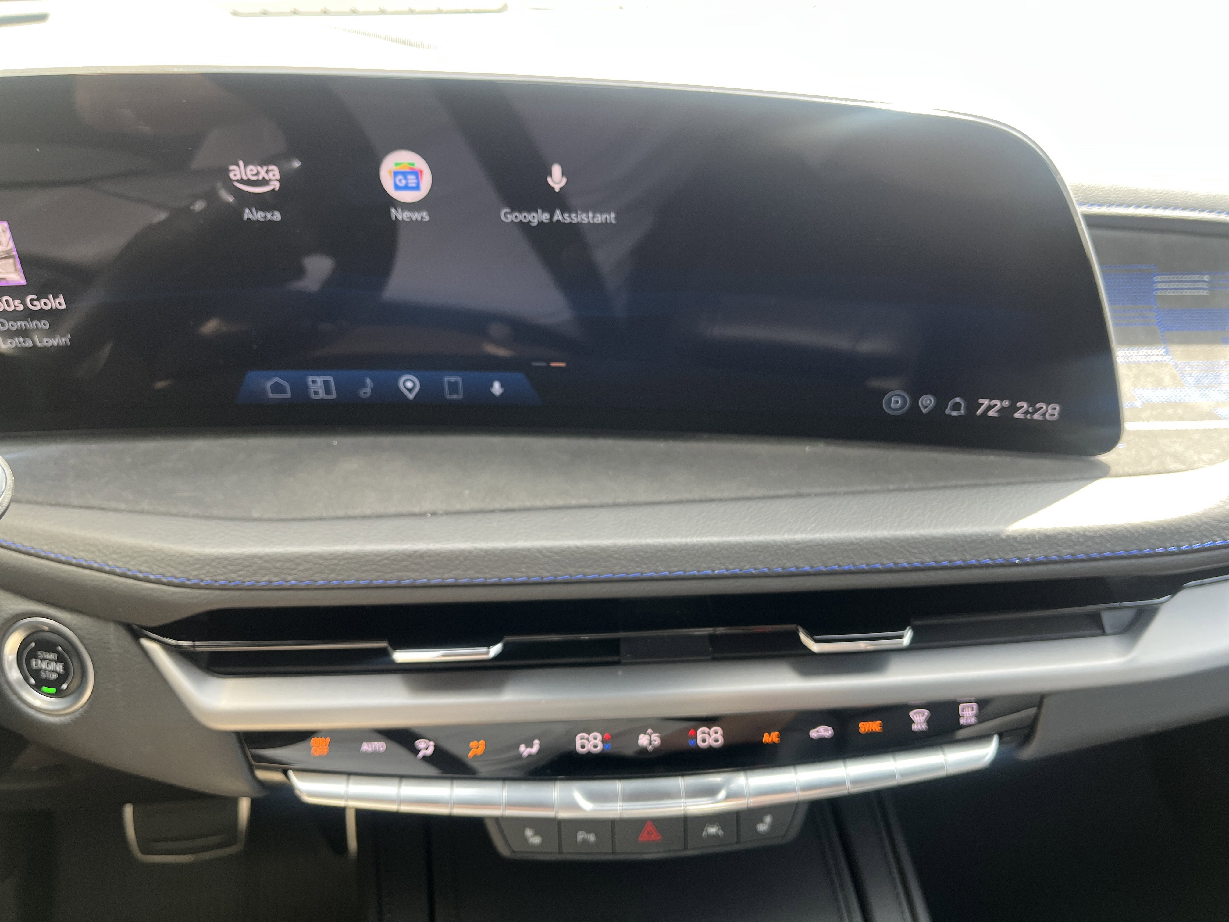 Used 2024 Cadillac XT4 Sport w/ Cold Weather Package AWD/4WD image 17