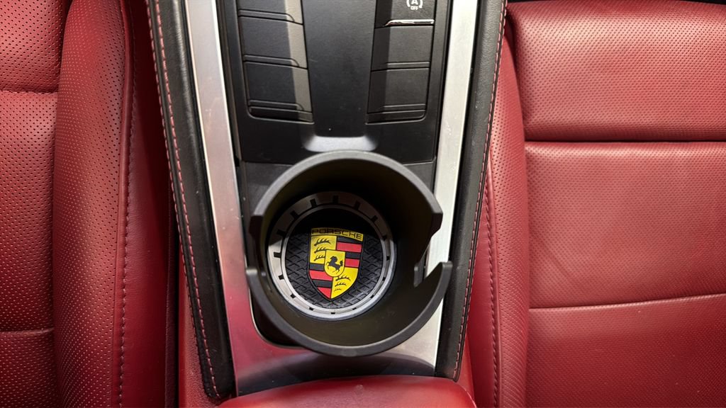 Used 2018 Porsche 718 Cayman GTS RWD image 22