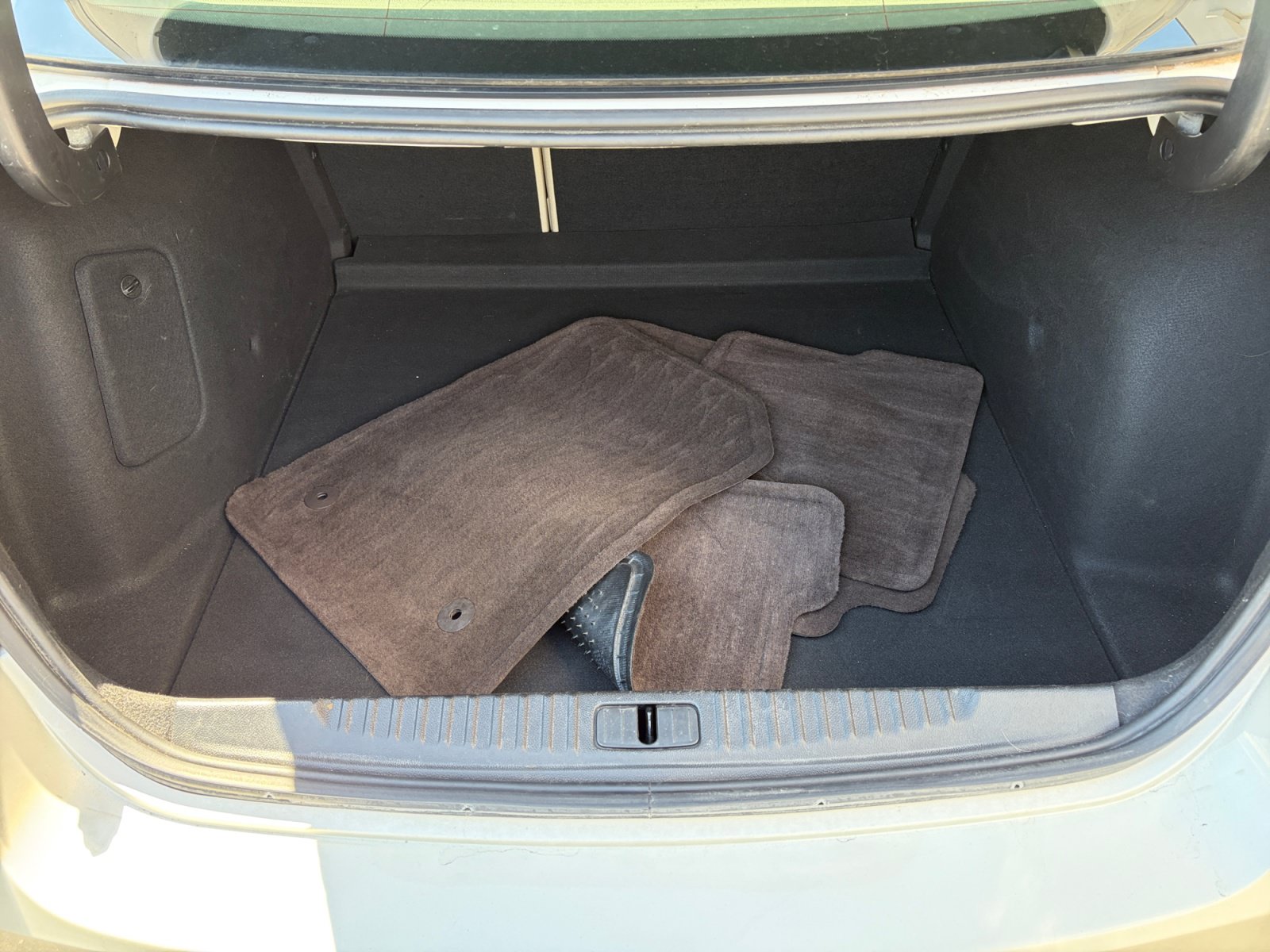 Used 2014 Buick Verano Premium FWD image 29