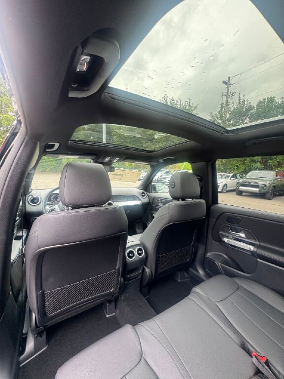 New 2026 Mercedes-Benz GLB 250 4MATIC image 17