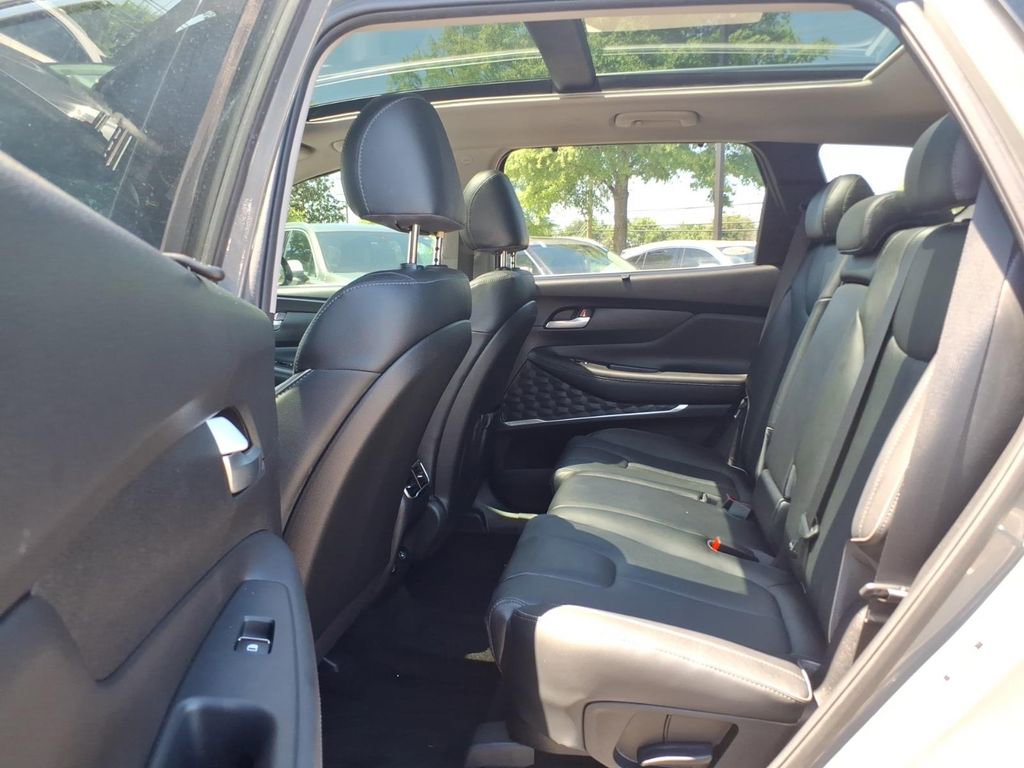 Used 2022 Hyundai Santa Fe SEL w/ Convenience + Premium Package AWD/4WD image 11