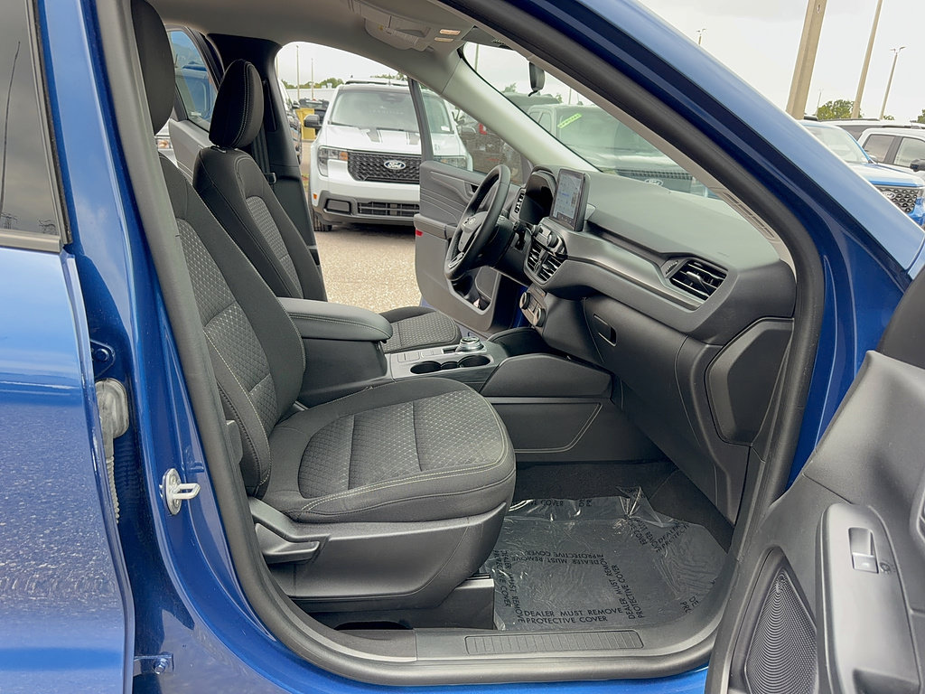 Certified 2023 Ford Escape Active AWD/4WD image 14